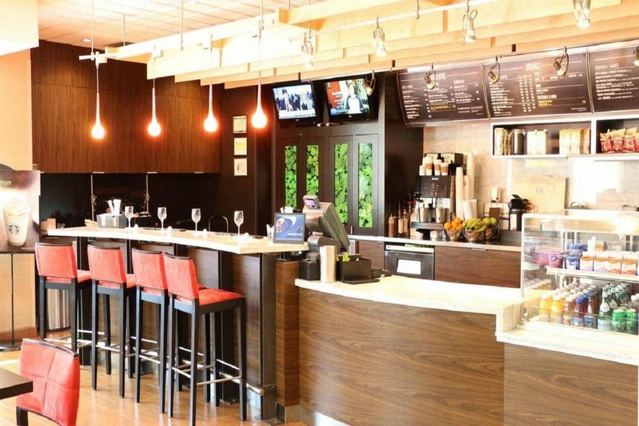 Courtyard By Marriott Portland Airport Hotell Exteriör bild
