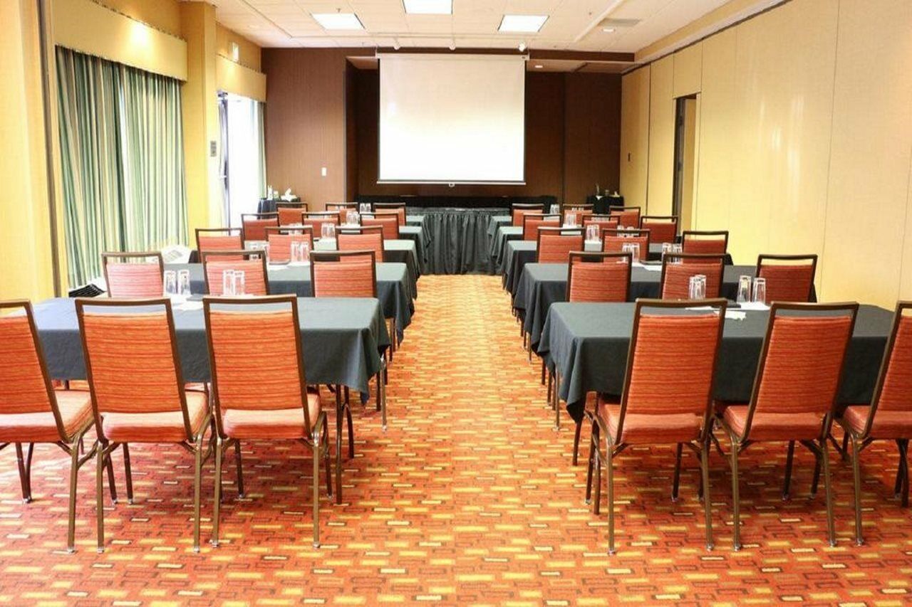 Courtyard By Marriott Portland Airport Hotell Exteriör bild