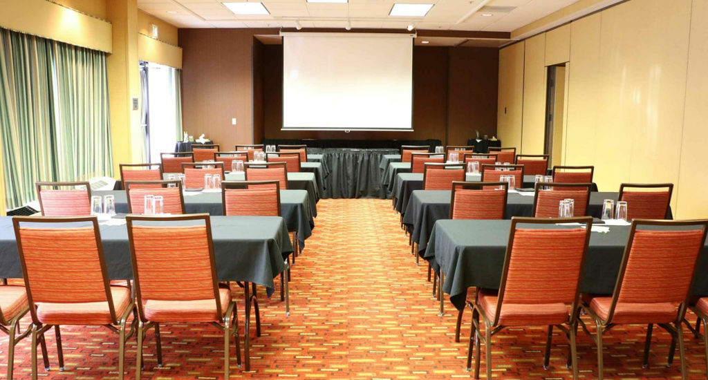 Courtyard By Marriott Portland Airport Hotell Exteriör bild