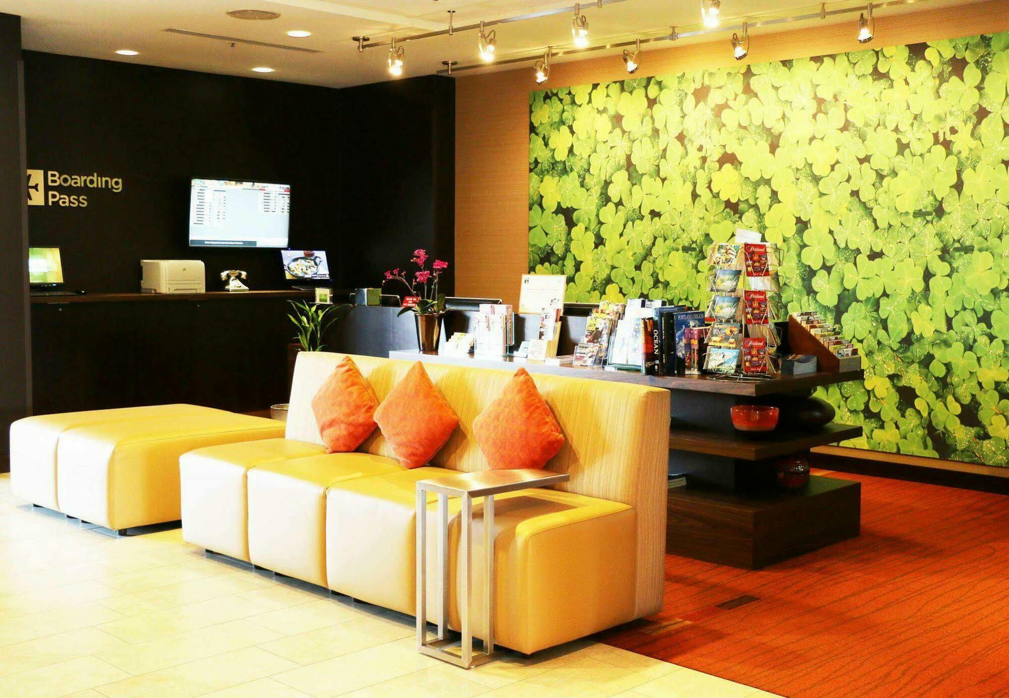 Courtyard By Marriott Portland Airport Hotell Exteriör bild